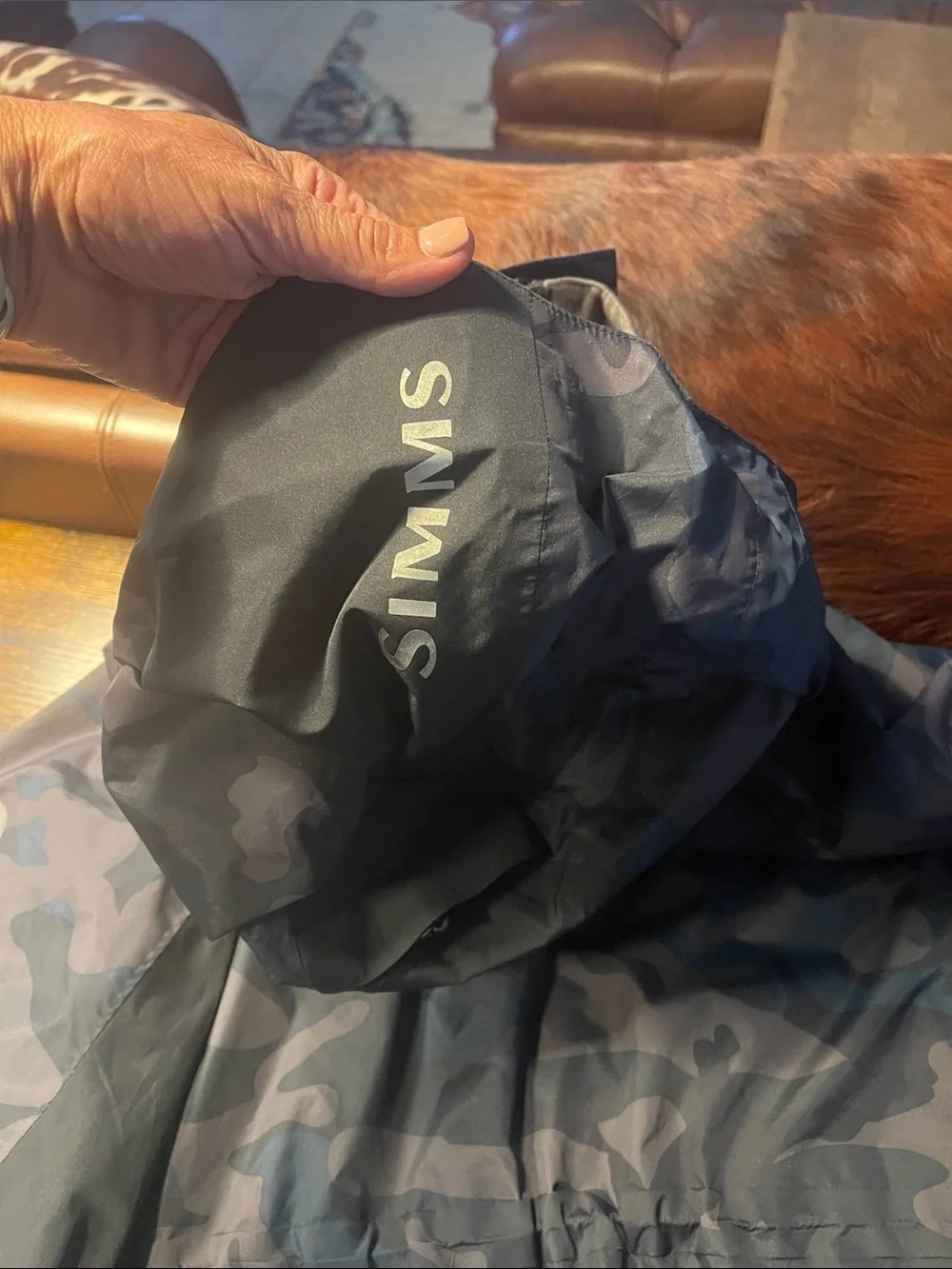 Simms Challenger Men's Wading Rain Jacket in Charcoal Camo